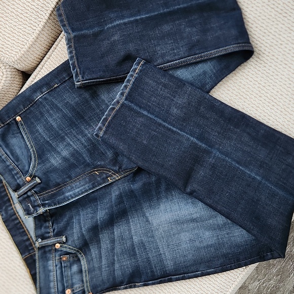 Levi's Blue Straight Jeans Classic Denim, 32x30, Like New - Picture 3 of 5